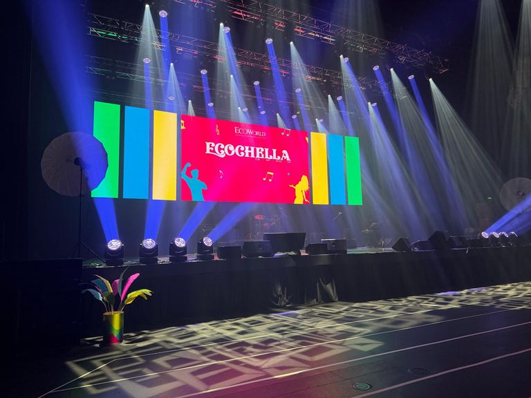 Concert stage production